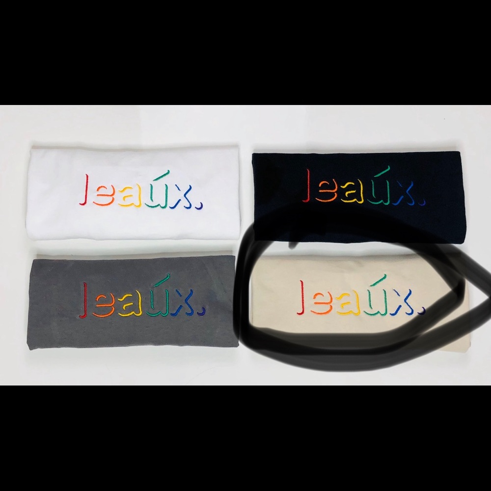 Og leaux tee- rainbow shadow: sand